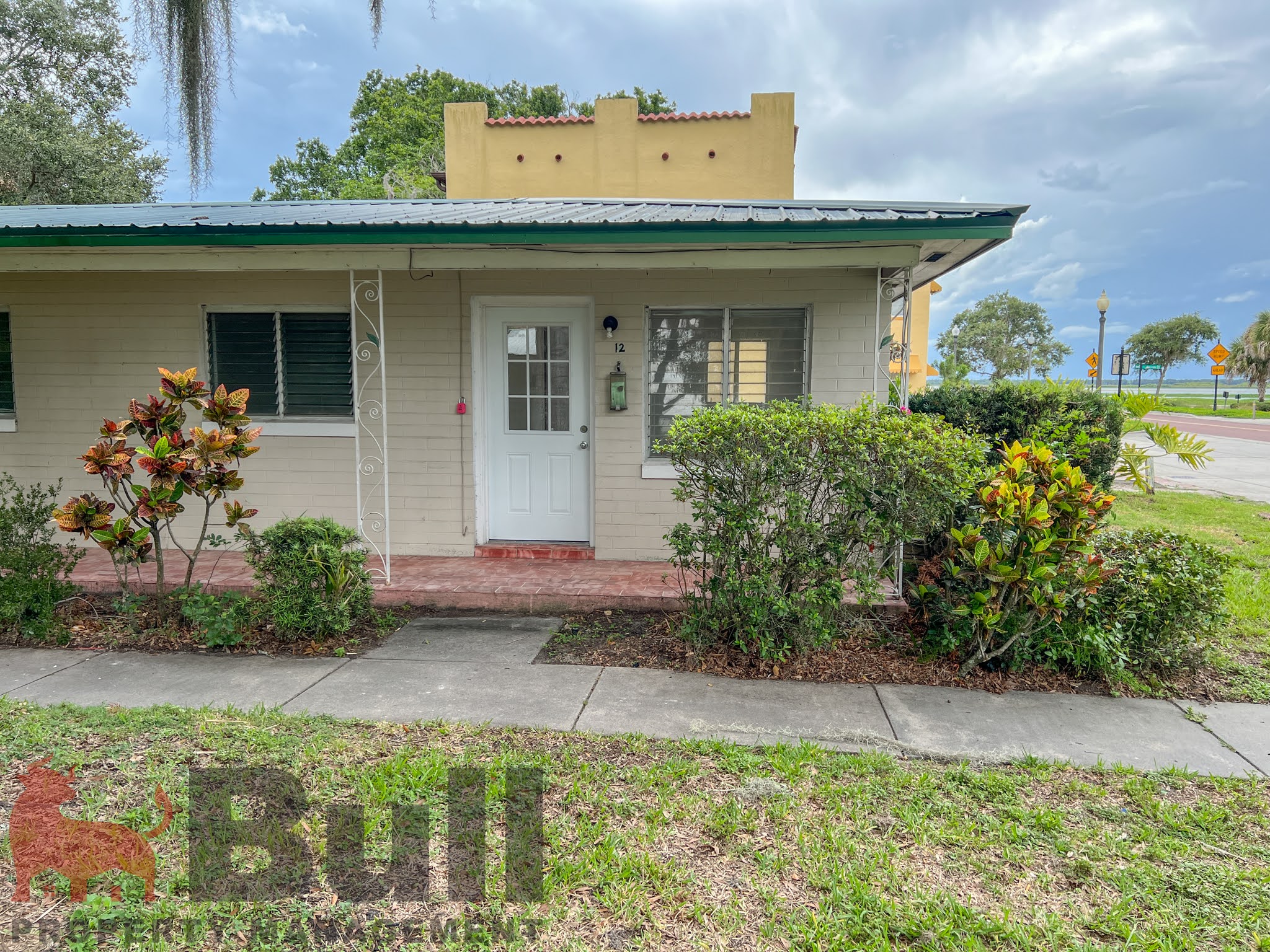 Property main image